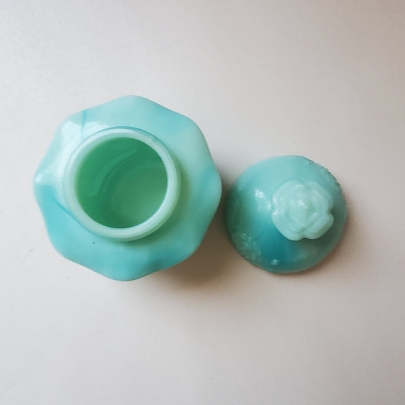 AVON VINTAGE 1970S JADEITE MOONWIND POWDER SACHET JAR W/ LID - Picture 3 of 7